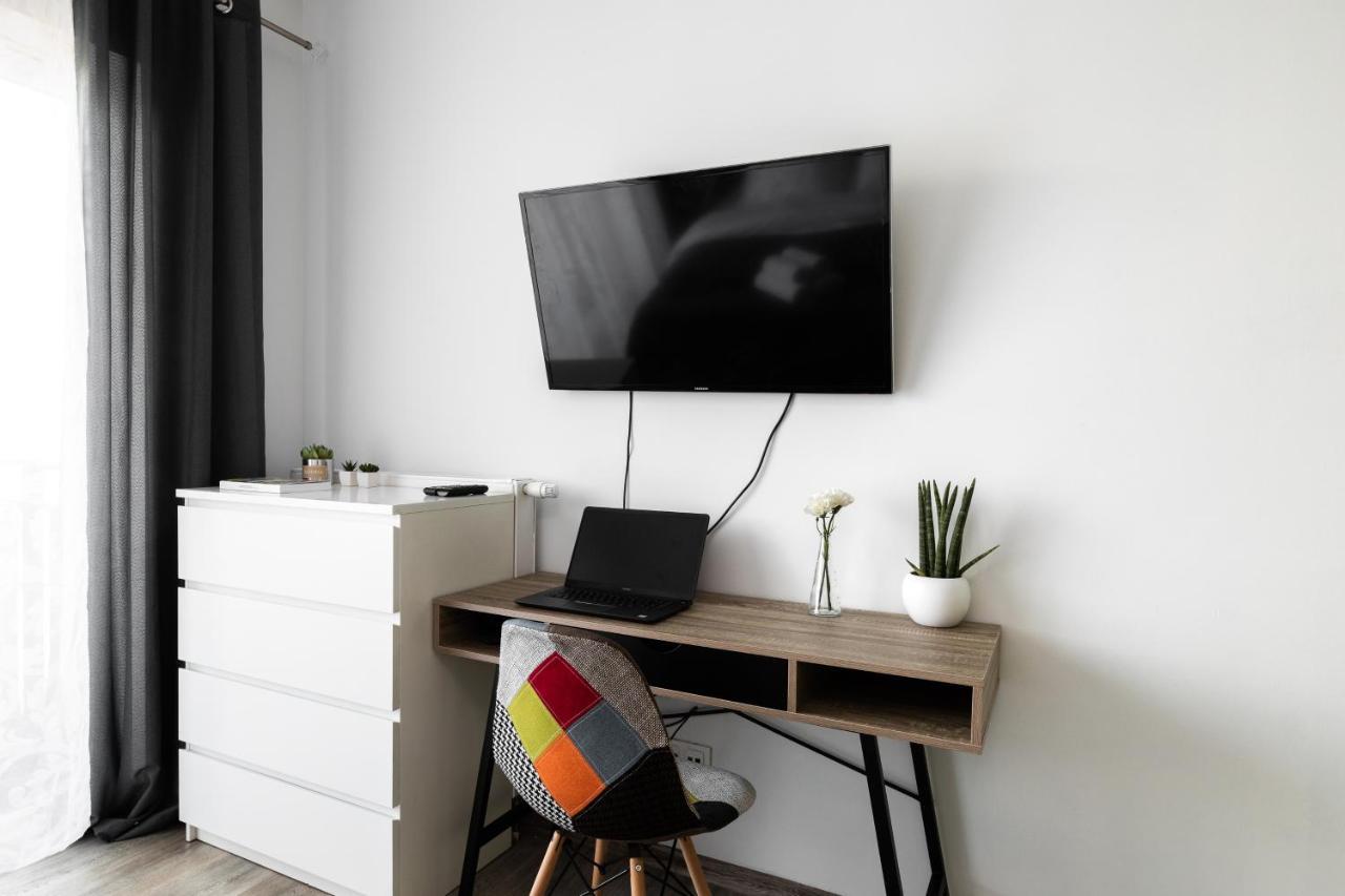 P&O Serviced Apartments - Dionizosa Warszawa Zewnętrze zdjęcie